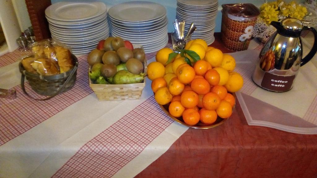 Acomodação com café da manhã  Al Palmento Cruillas 2*